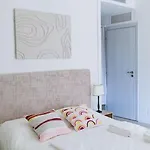 Azzurro Apartment